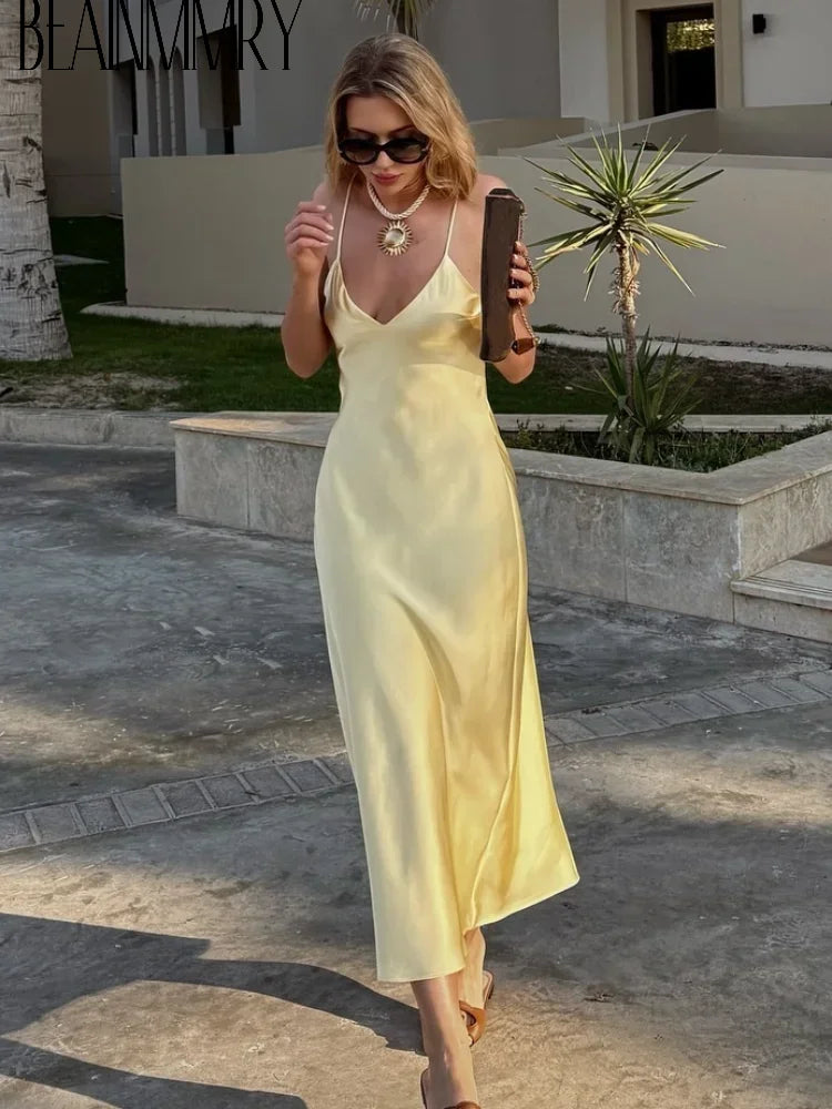 Chic Yellow Backless Gown
